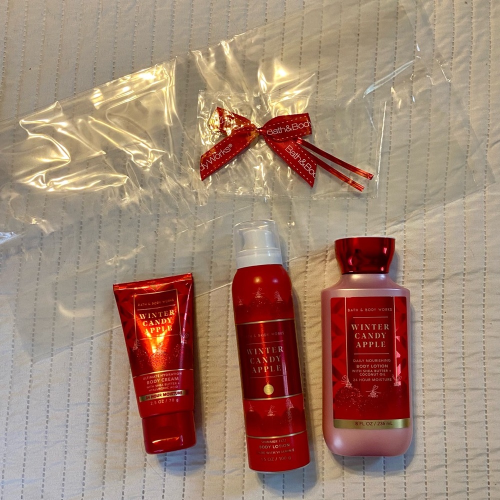 Bath & Body Works Winter Candy Apple - Picture 2 of 3